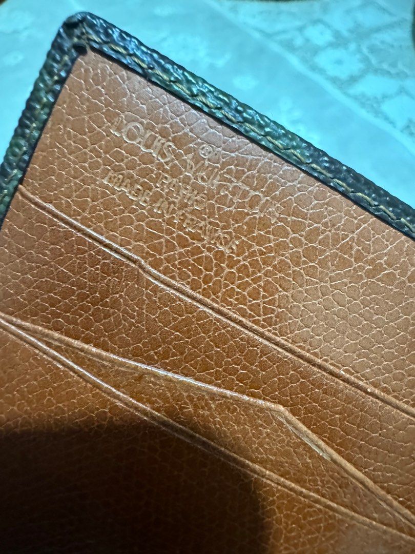 lv wallet (Category: Luxury Bags & Wallets) located in Dagupan City. Submitted by lux_thrift (Listing ID 1294938355, Image 3). Description: vintage trifold wallet.