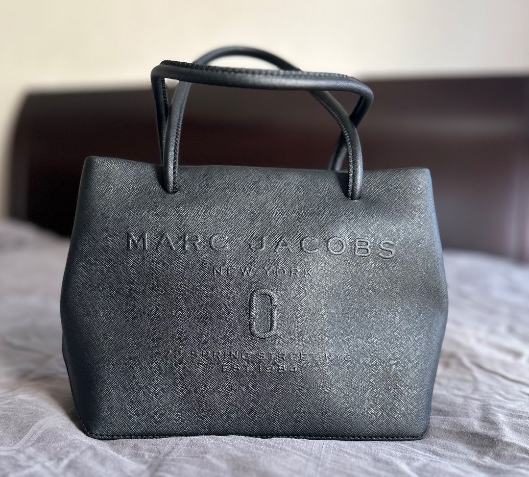 Marc jacobs shopper tote store