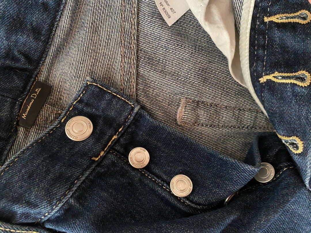 Massimo Dutti Dark Blue Straight Leg Jeans (Category: Jeans) located in Paranaque City. Submitted by ttatiana (Listing ID 1294900157, Image 2). Description: Bought for P4,500 Waist taken in to fit size 24 See measurements for reference Waist laid flat 12.5, hips laid flat 18.