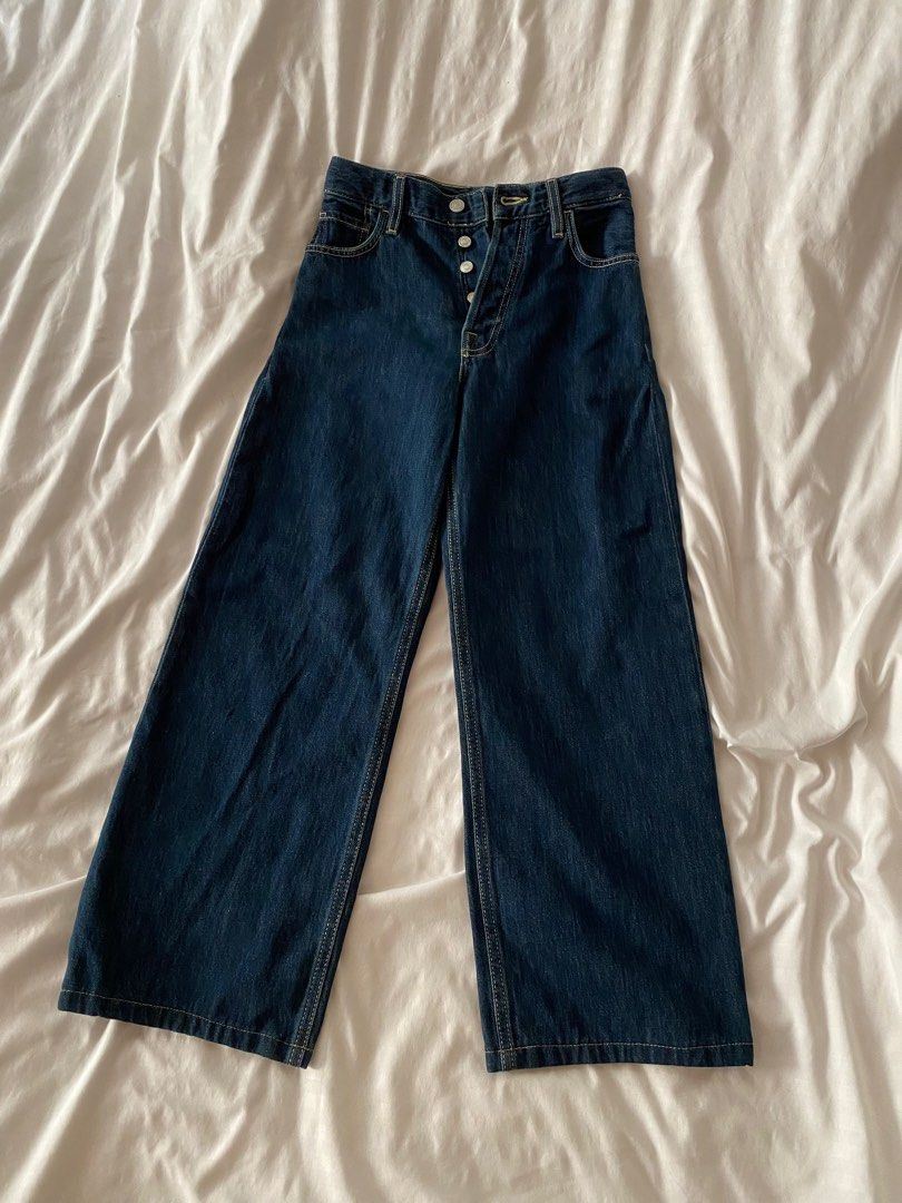 Massimo Dutti Dark Blue Straight Leg Jeans (Category: Jeans) located in Paranaque City. Submitted by ttatiana (Listing ID 1294900157, Image 1). Description: Bought for P4,500 Waist taken in to fit size 24 See measurements for reference Waist laid flat 12.5, hips laid flat 18.