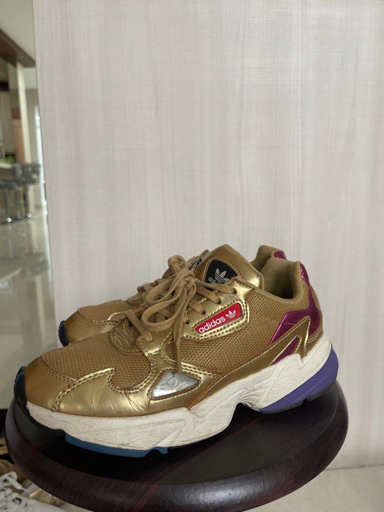 Harga adidas falcon gold online