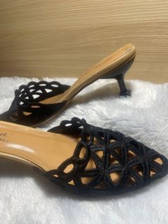 (Category: ) located in . Submitted by co.closets (Listing ID 1294962561, Image 1). Description: .