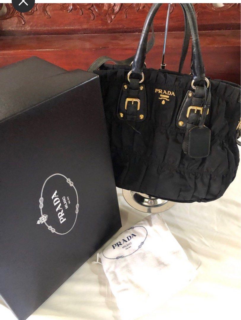 Sale!Authentic Bag nylon gaufre (Category: Luxury Bags & Wallets) located in Mandaluyong City. Submitted by bmorig (Listing ID 1294826864, Image 1). Description: Super low price with long strap with dustbag with box Pls check ther details photos nalang free shipping money back guarantee if proven mo na fake.