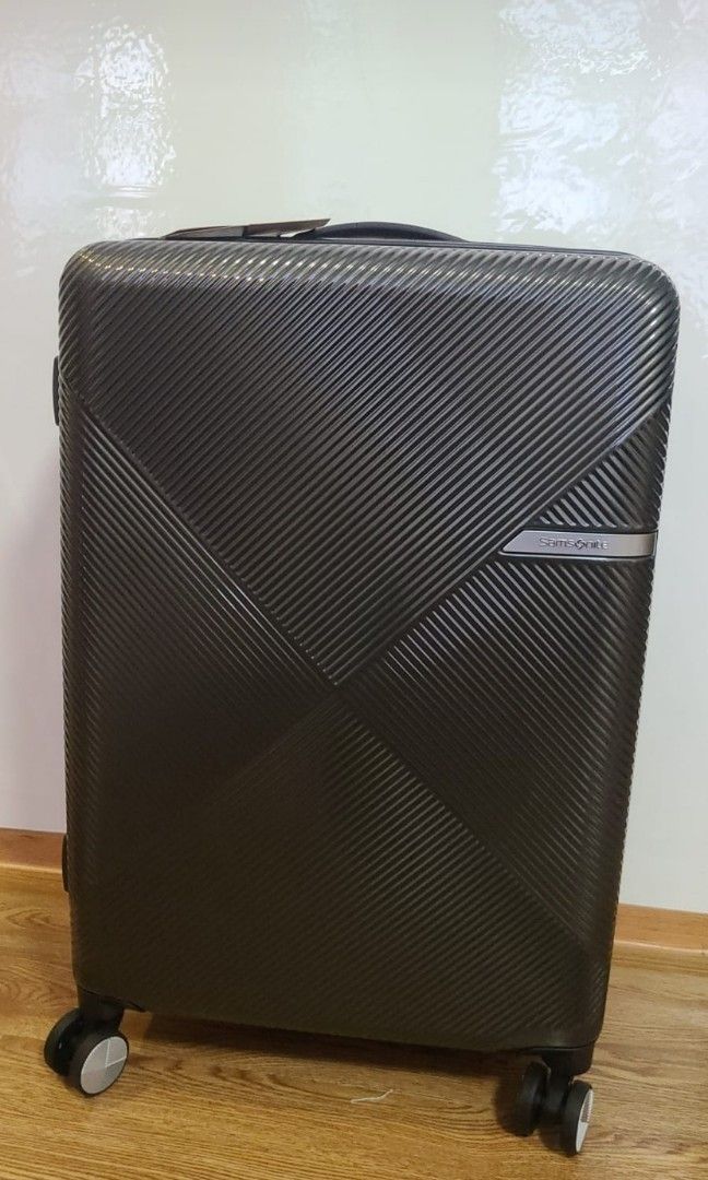 Samsonite Volant Spinner 68/25, Hobbies & Lifestyle, Travel