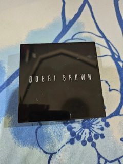 SELLING AUTHENTIC BOBBY BROWN SHEER FINISH PRESSED POWDER