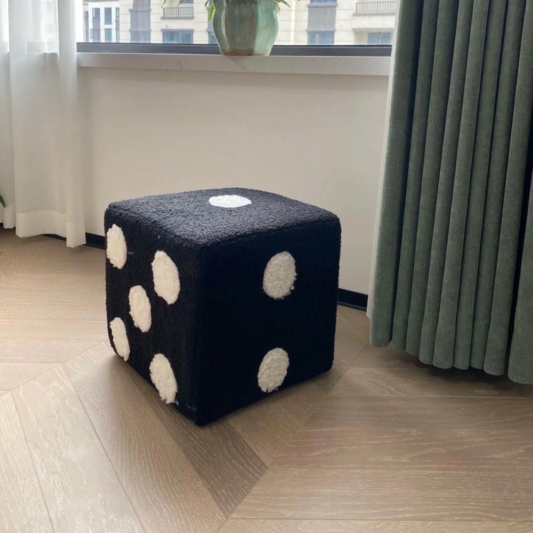 Dice shaped chair online