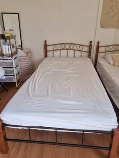 #topitems SELLING LOW!!! Bed frame with foam mattress both from Manadaue (1 set)