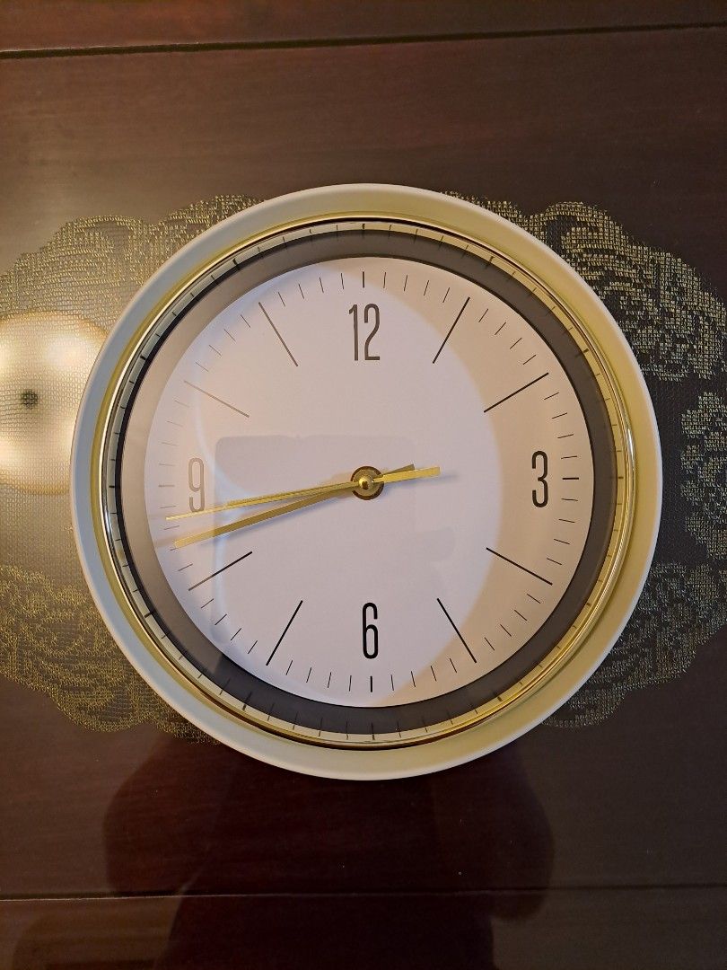 Wall Clock (Category: Clocks) located in Singapore. Submitted by flora968 (Listing ID 1295006167, Image 1). Description: Daiso Treppy Clock. Silent. Only used for a month. Found another that is better suited to my room decor. Quality of clock is good. Bought in Daiso $9.60. Selling for $8. Fussy buyers low ballers please stay away. No refund, return or exchange..