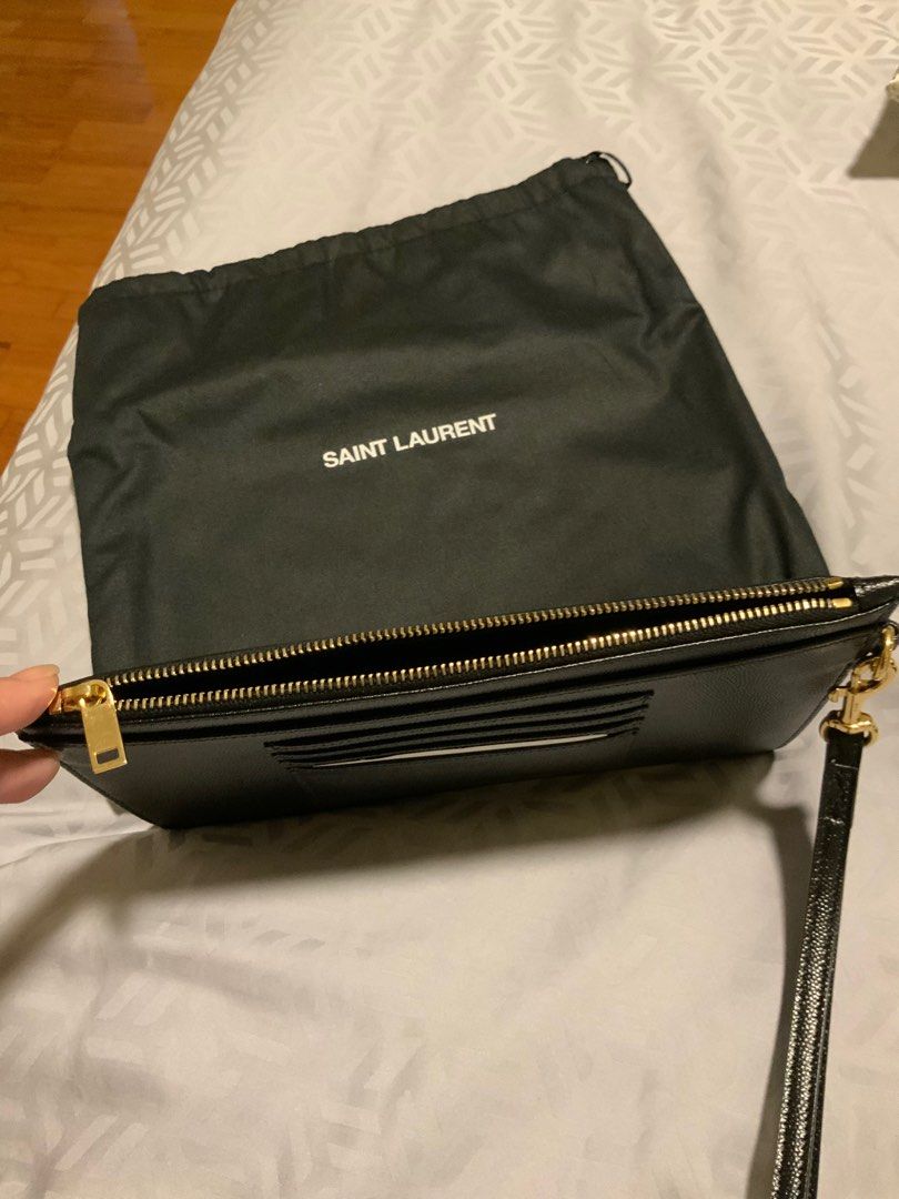 YSL (Category: Bags & Wallets) located in Singapore. Submitted by summer1308 (Listing ID 1294954921, Image 3). Description: Clearance to make space 😊.