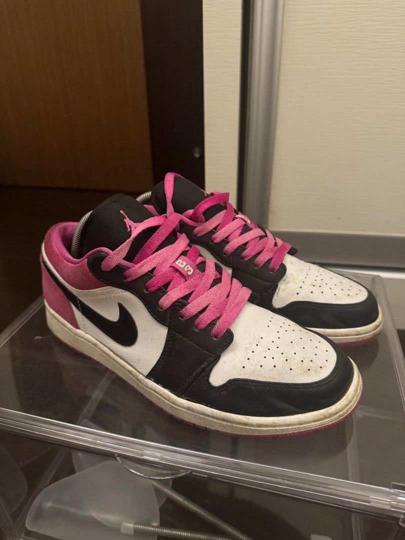 nike jordan fuchsia