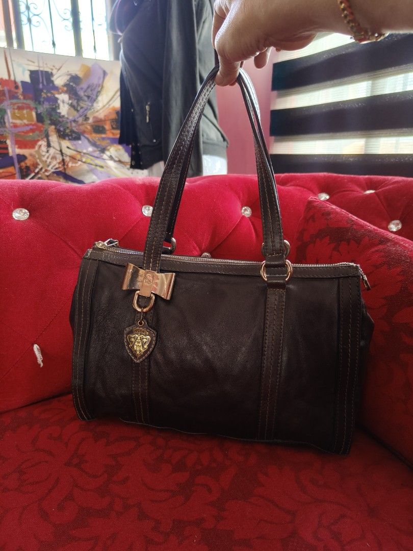 Gucci leather boston bag discount