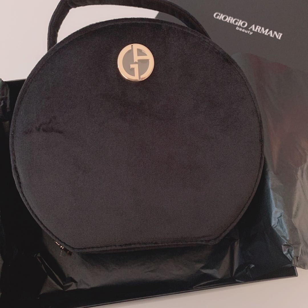 Authentic Giorgio Armani Vanity Case Noir Black Beauty Bag Men s Fashion Bags Belt bags Clutches and Pouches on Carousell