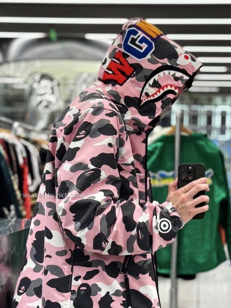 BAPE WARM UP CAMO SHARK HOODIE JACKET Women s Fashion Coats Jackets and Outerwear on Carousell