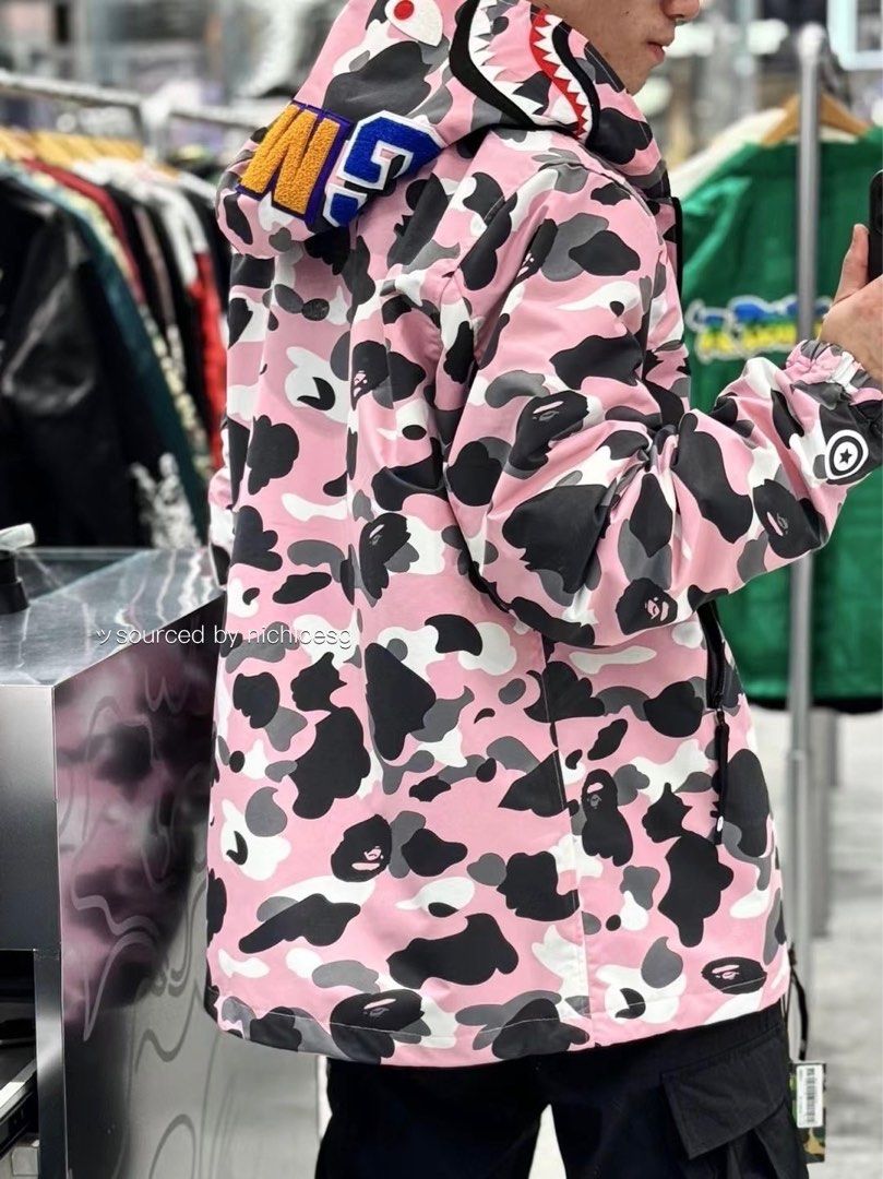 BAPE WARM UP CAMO SHARK HOODIE JACKET Women s Fashion Coats Jackets and Outerwear on Carousell