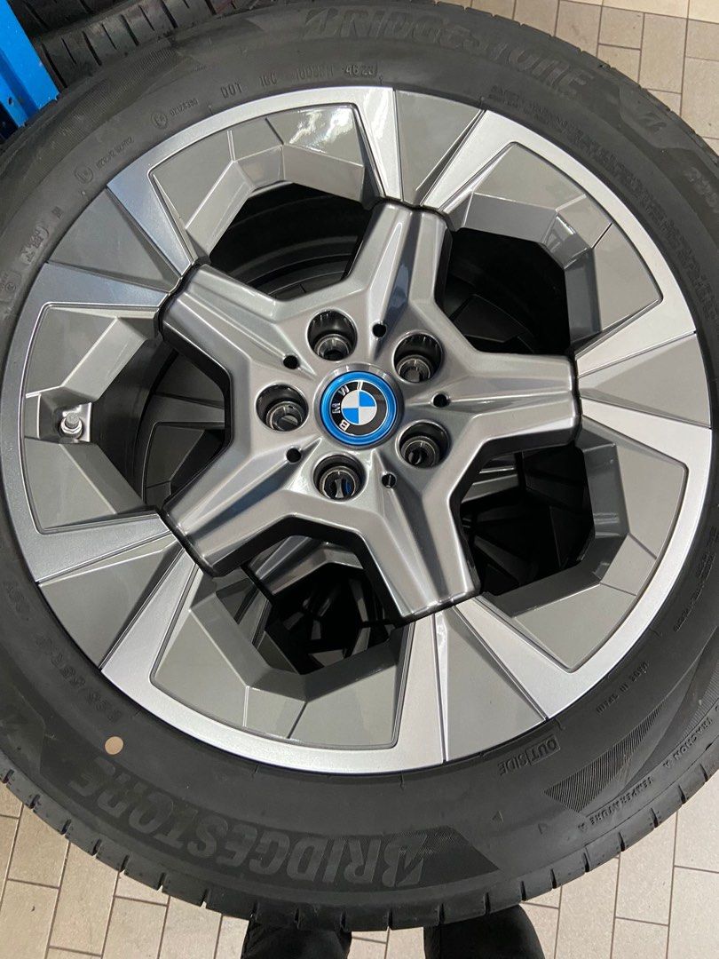 BMW IX1 2024 Original 18 Rims And Bridgestone Tyres Car Accessories bmw-ix1-2024-original-18-rims-and-bridgestone-tyres-car-accessories