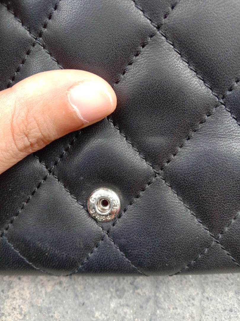 CHANEL WALLET (Category: Luxury Bags & Wallets) located in Muntinlupa City. Submitted by bunyeaimeevanessa150 (Listing ID 1295068812, Image 3). Description: No return no exchange .