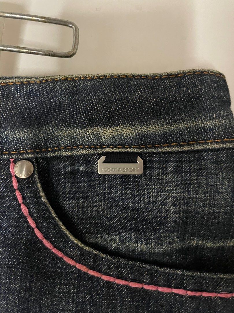 Denim skirt Escada (Category: Skirts) located in Mandaluyong City. Submitted by itisntso (Listing ID 1295114949, Image 2). Description: Escada Denim skirt Size 38 Original Made in Italy .