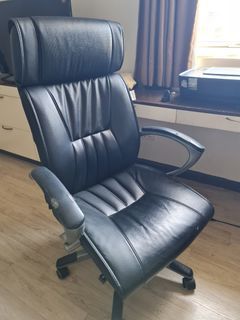 Ergonomic Reclineable Chair