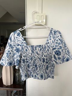 (Category: ) located in . Submitted by help_clear_my_wardrobe (Listing ID 1295015728, Image 1). Description: .