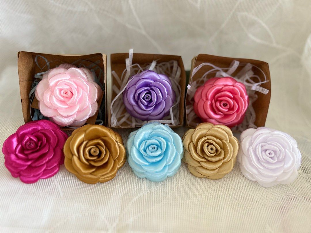 Ribbon Flower Brooch, Women's Fashion, Jewelry Organisers