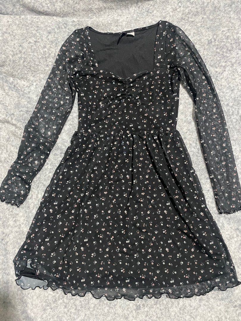 H&M Mesh Floral dress (Category: Dresses) located in Quezon City. Submitted by spicysagi (Listing ID 1295120062, Image 1). Description: used once super nice fitting for petite girls length: 81 cm waist: 22-24 in bust: 32 in (stretchable) .