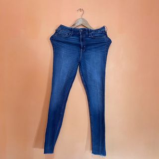 (Category: ) located in . Submitted by cheaphunt.ph (Listing ID 1295119788, Image 1). Description: .