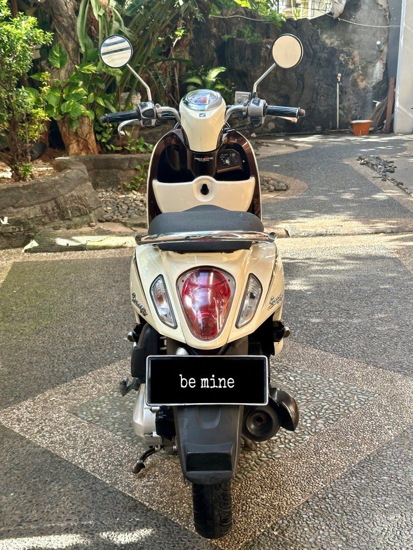 Honda Scoopy PGMFI ESP Idling Stop Cream 2017, Motor di Carousell