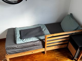 (Category: ) located in . Submitted by fabra (Listing ID 1295110835, Image 1). Description: .