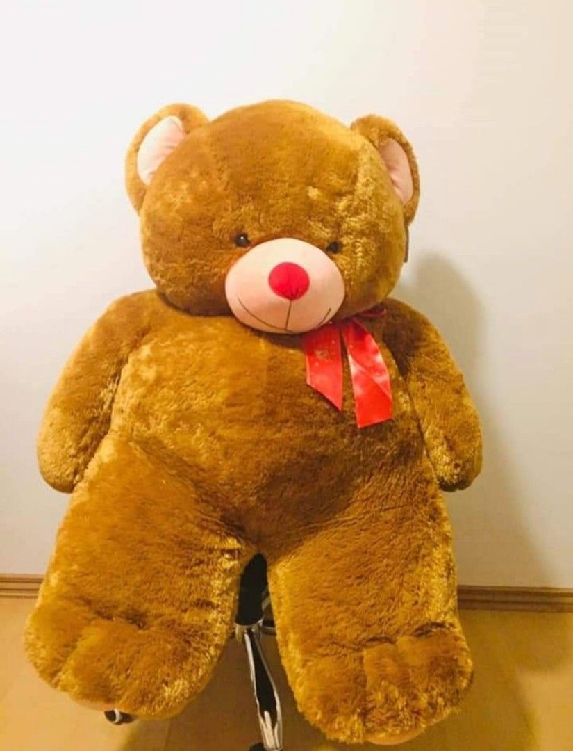 LIFE SIZE TEDDY BEAR FROM BLUE MAGIC (Category: Plushies & Soft Toys) located in Manila. Submitted by abieco1401967 (Listing ID 1295046072, Image 1). Description: Good as new walang space with dust bag included ❤️ little lucky original price 5k nakatambak lang can do same day delivery via lalamove move it sf shoulder by the buyer.