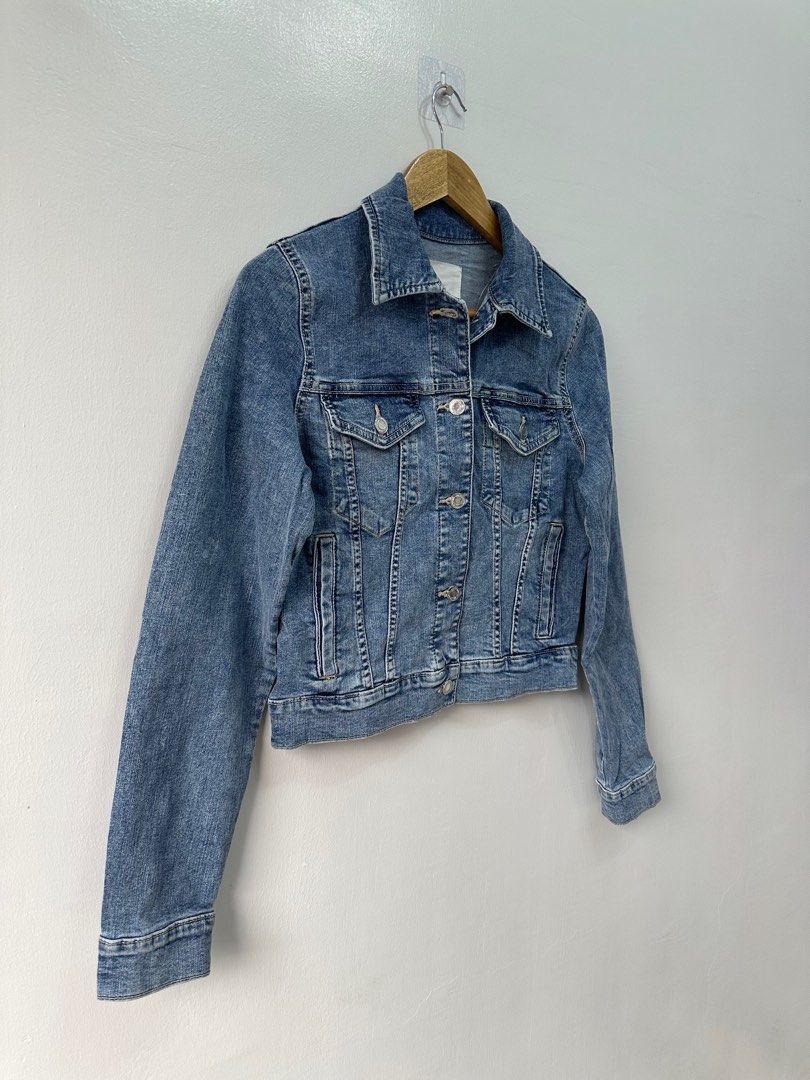 MANGO DENIM JACKET (original) (Category: Coats, Jackets and Outerwear) located in Quezon City. Submitted by solteraph (Listing ID 1295043693, Image 2). Description: ▫️AUTHENTIC MANGO DENIM JACKET ▫️sizes available XXS , SMALL, MEDIUM, LARGE, XL, XXL Loc: Novaliches QC Available for same day pick up via grab express or lalamove (booked by the buyer) For shipping: 2-3 days via gogoexpress.