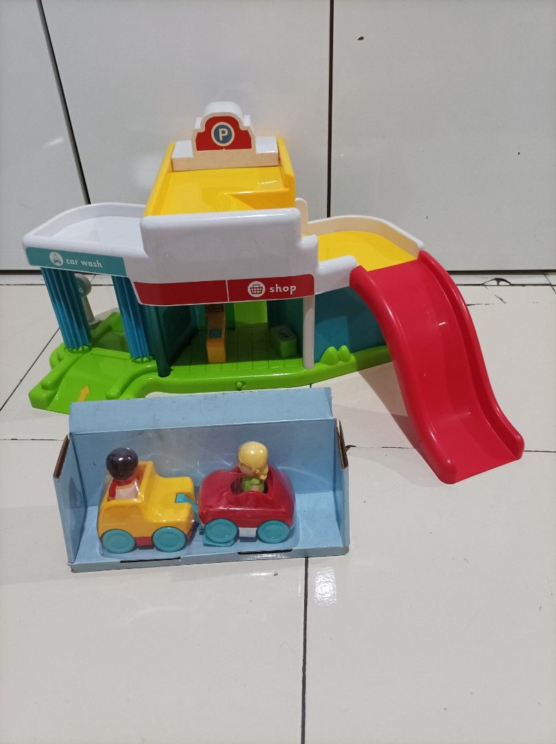 Happyland super sounds garage shop