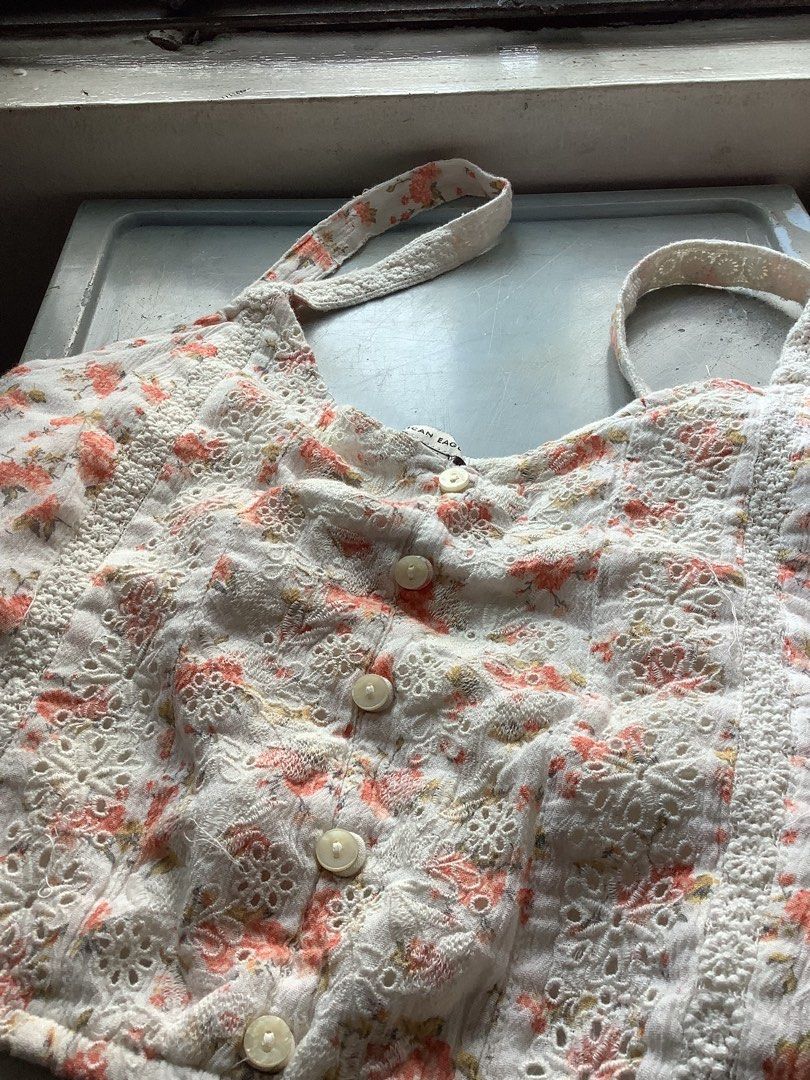 Pink floral coquette top (Category: Sleeveless) located in Quezon City. Submitted by ayowmie (Listing ID 1295053284, Image 1). Description: Used once! No flaws MOP: Gcash .