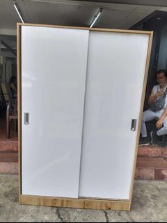 Sliding door wardrobe