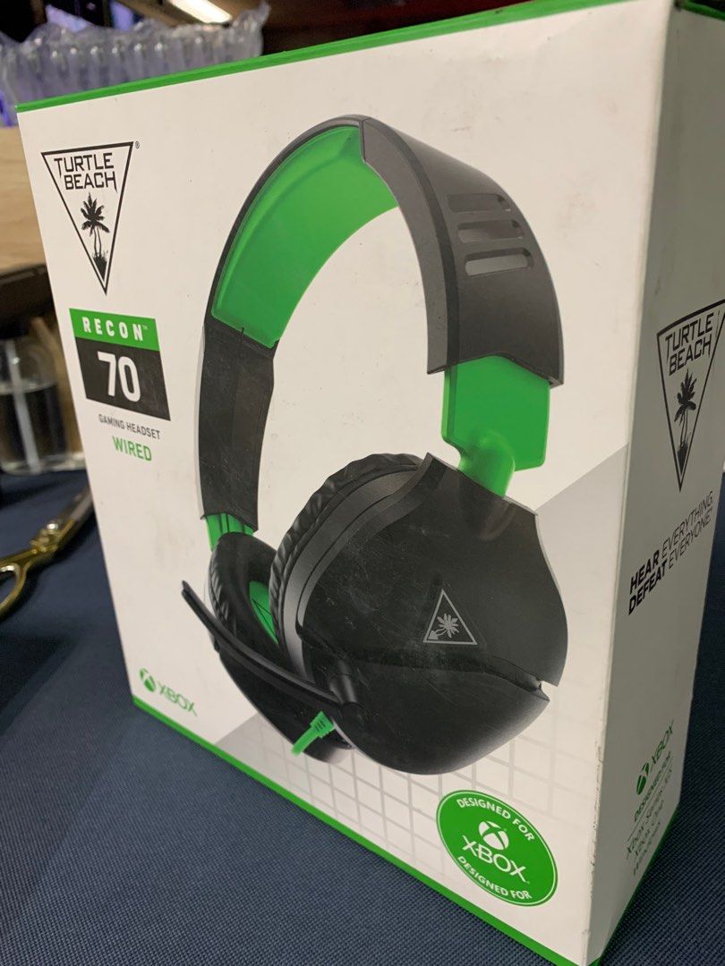 Turtle Beach Recon 70 Gaming Headset Wired (w issue) (Category: Xbox) located in Pasay City. Submitted by ayinong168 (Listing ID 1295065208, Image 2). Description: Item is in excellent condition mint, with box and manual with issue detached mic can be repaired pm for order.