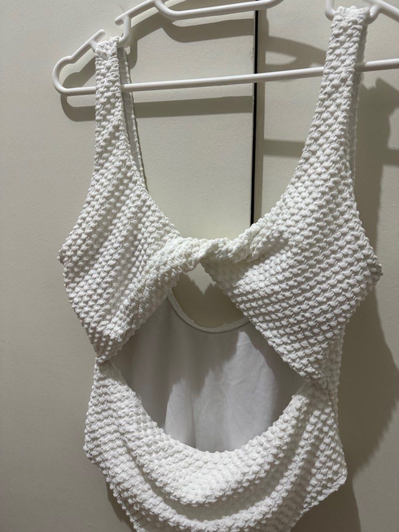 white one piece bikini (Category: Bikinis & Swimsuits) located in Manila. Submitted by closetbyabg (Listing ID 1295171790, Image 2). Description: like new used once.