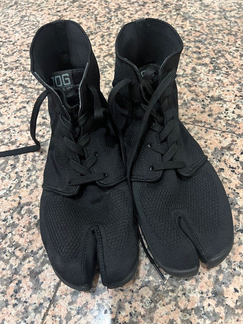 tabi running shoes