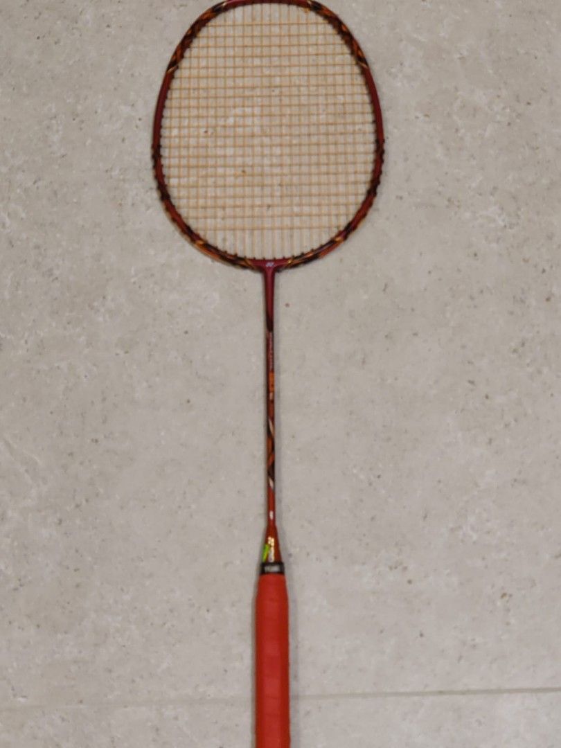 Yonex Voltric 80 E-tune 4UG4, 運動產品, 運動與體育, 運動與 Yonex Voltric 80 E-tune 4UG4, 運動產品, 運動與體育, 運動與