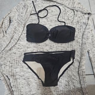 2-piece black bikini set with cover-up, beach outfit