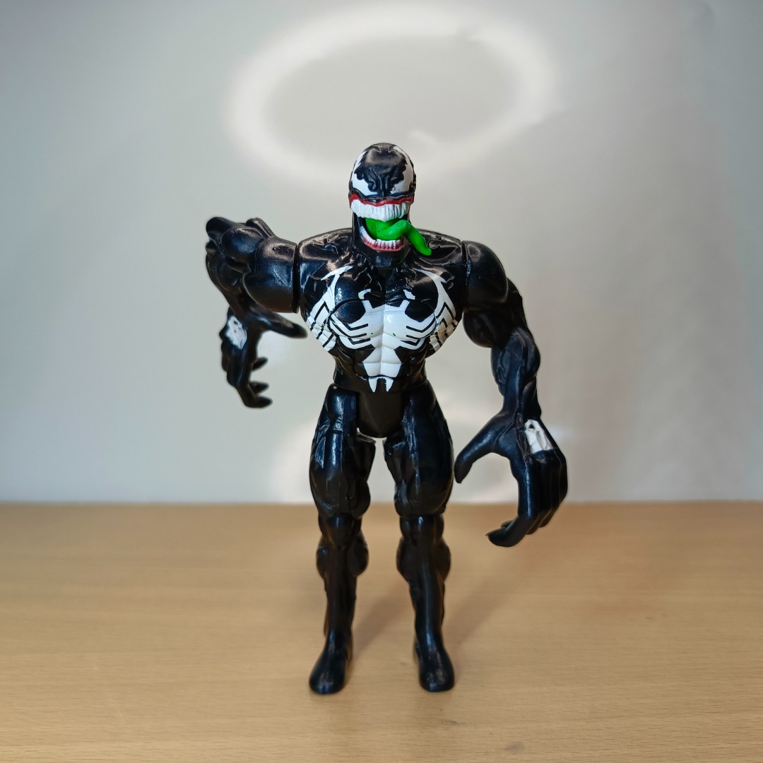 TOYBIZ　VENOM　フィギュア Venom Toy Biz 2005 Action Figure Marvel 5