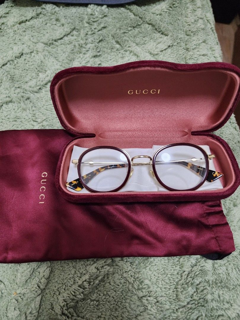 Authentic gucci eyewear (Category: Sunglasses & Eyewear) located in Quezon City. Submitted by deng.drei.nicka (Listing ID 1295313733, Image 1). Description: authentic gucci eyewear GG01110 latest model size 47-23-145.