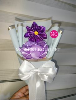 Bouquet with a twist (money pull out)