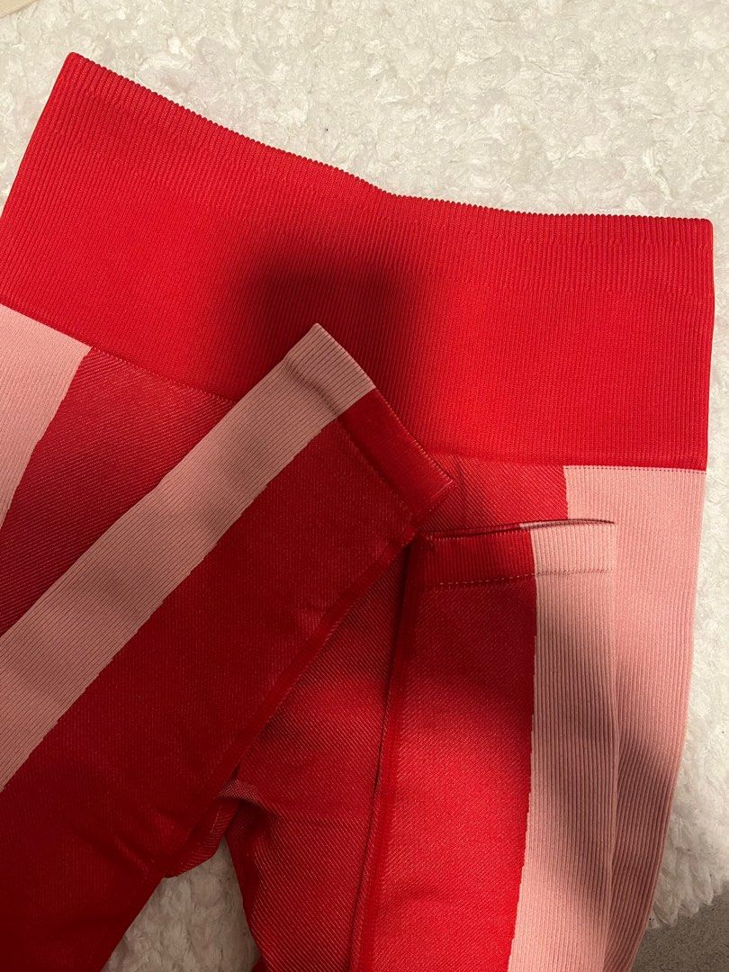 BUFFBUNNY - Rosa Pocket Leggings (Salsa), 女裝, 運動服裝- Carousell