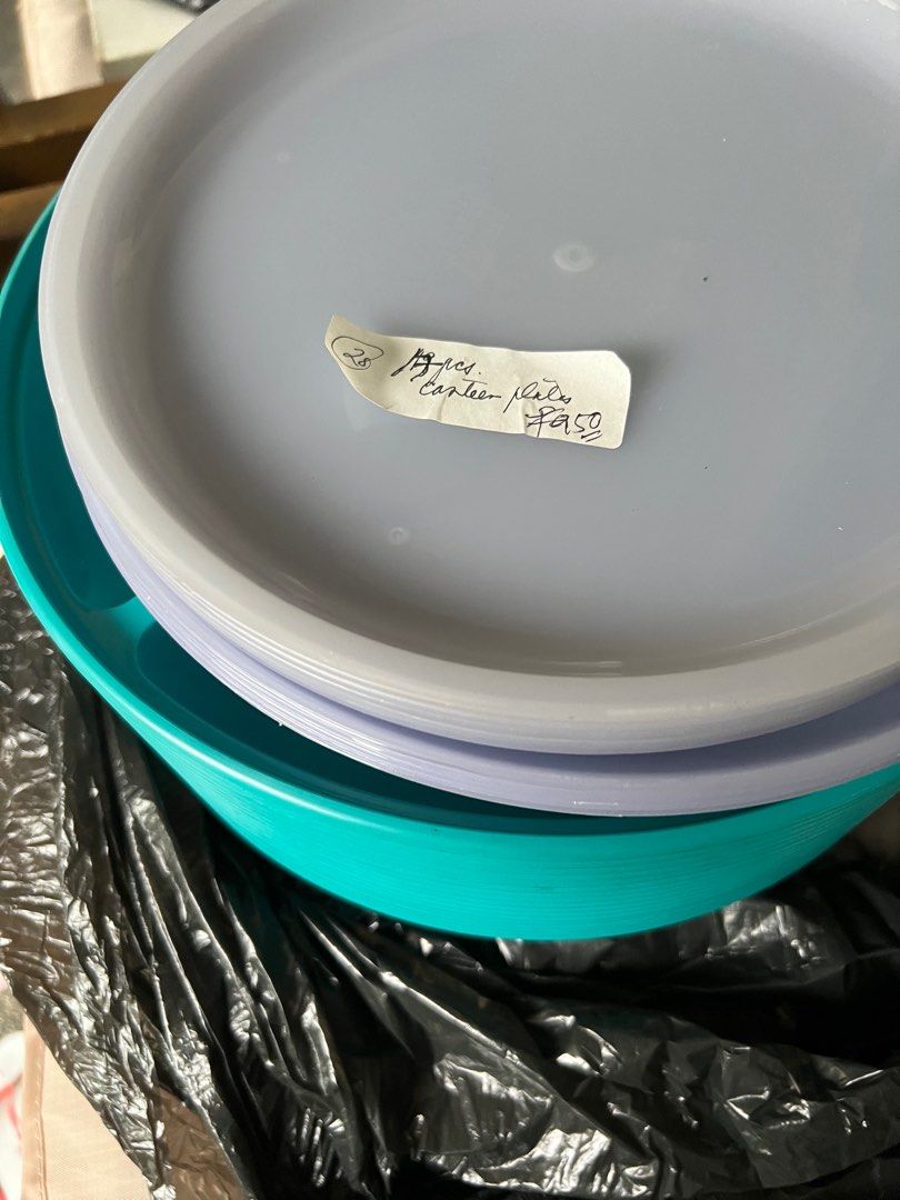 Canteen Plates (Category: Dinnerware & Cutlery) located in Quezon City. Submitted by vickyesquivel (Listing ID 1295257249, Image 2). Description: Never pa nagamit naka tago lang.