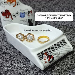 CAT WORLD CERAMIC TRINKET BOX by AKEMI TAKAGI • JAPAN