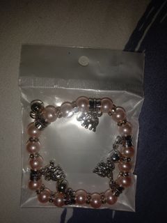(Category: ) located in . Submitted by rossydaisy (Listing ID 1295208494, Image 1). Description: .