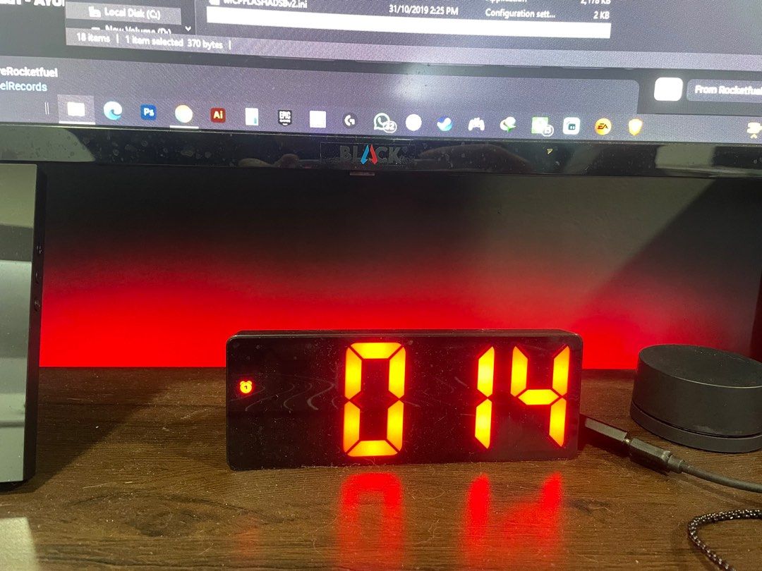 Digital clock (Category: Other Accessories) located in Ampang. Submitted by fongsaii (Listing ID 1295208485, Image 3). Description: Like new with box and cable Can use battery or usb Good for deco on your pc table.