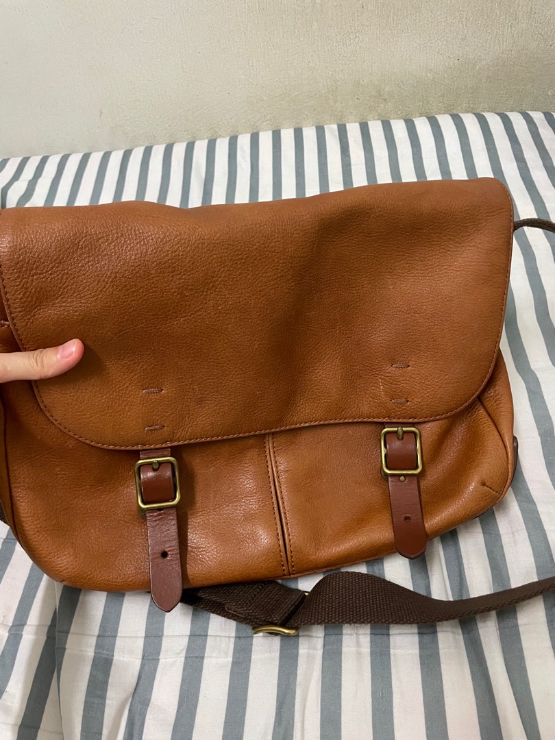 Fossil Buckner Messenger Bag (Brown), Men's Fashion, Bags, Briefcases