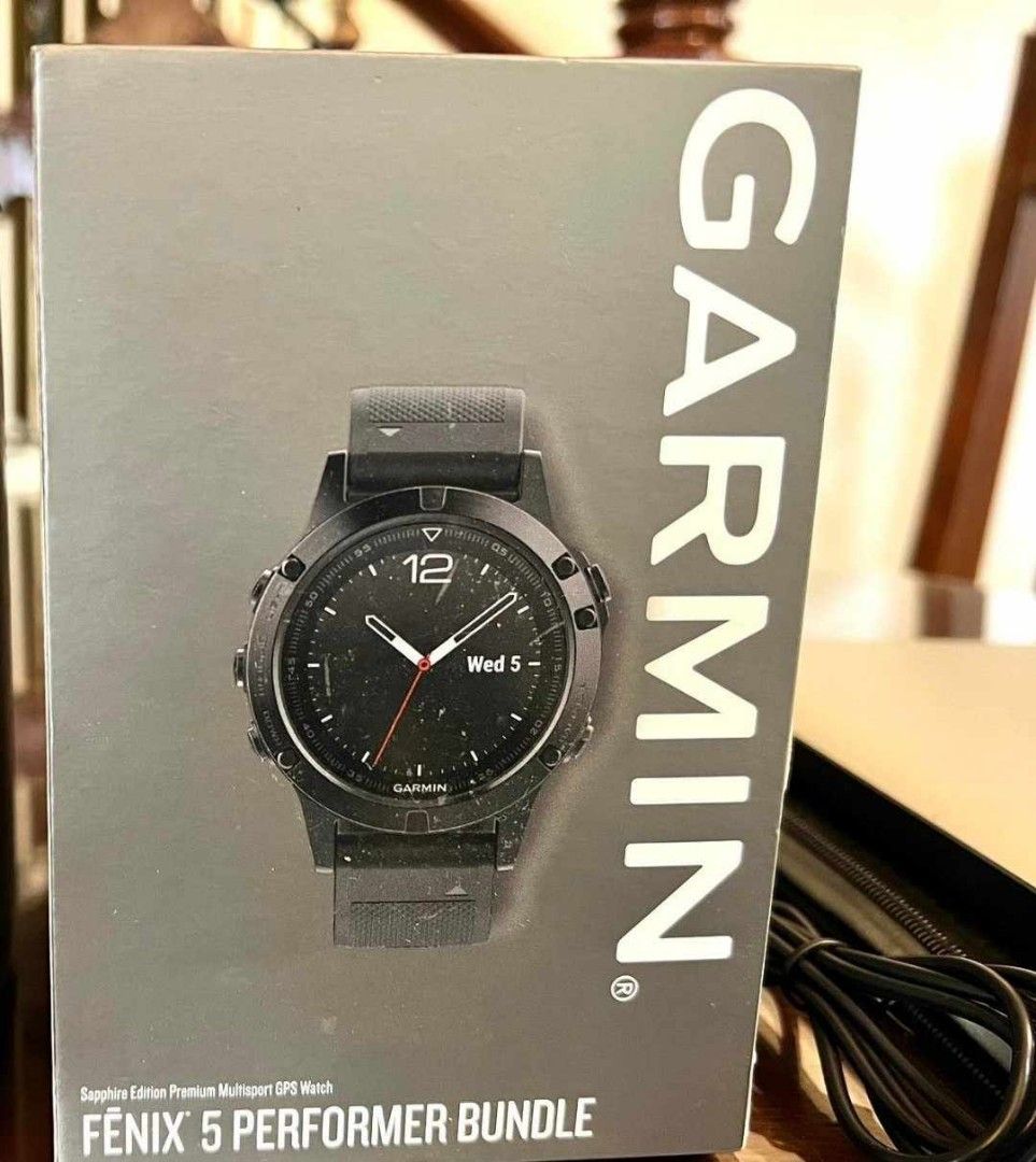 GARMIN FENIX 5 SAPPHIRE (Category: Men's Watches) located in Bocaue. Submitted by bahista777 (Listing ID 1295207259, Image 1). Description: 47mm.