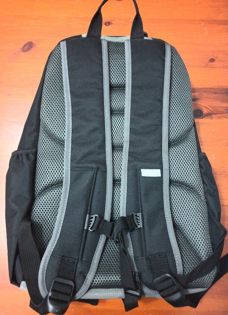 Gelert quest 30l backpack discount