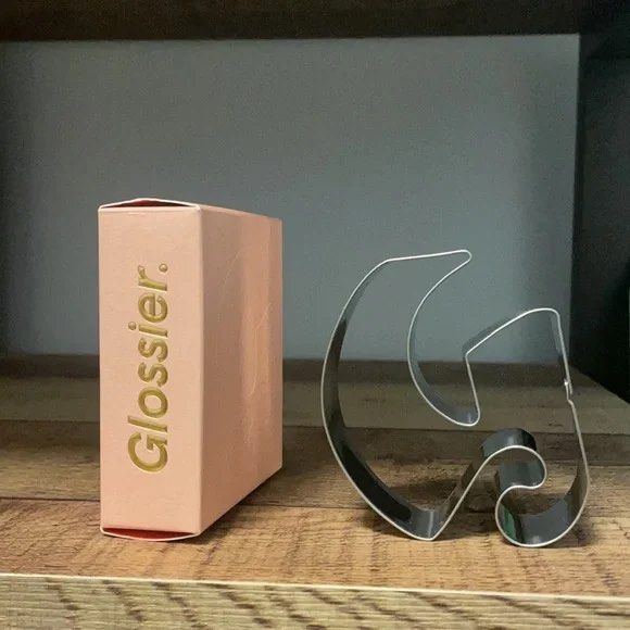 Glossier cookie cutter (Category: Other Kitchenware & Tableware) located in Manila. Submitted by soldbypam (Listing ID 1295247871, Image 1). Description: .